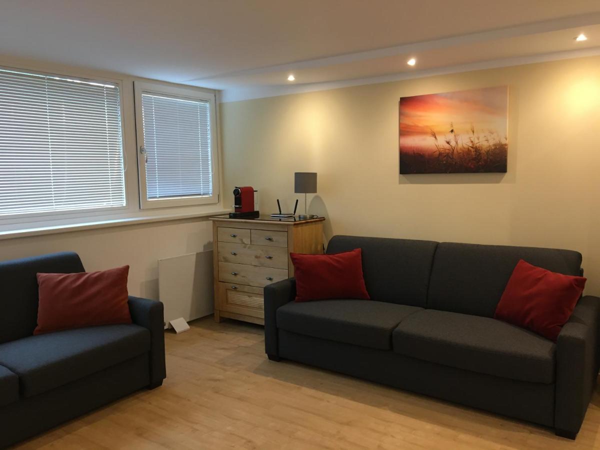 Апартаменты Cosy Flat In The Quiet Area With Own Garden, Free Parking And Direct Public Transport Link To The Centre Вена Экстерьер фото